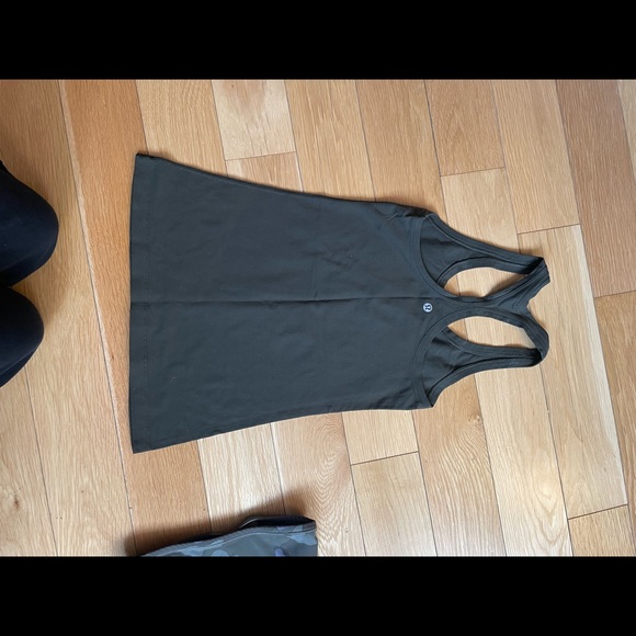 Lululemon top - Picture 3 of 3